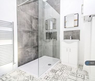 1 bedroom in a house share to rent - Photo 6