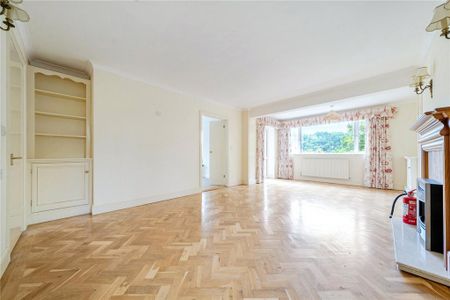 4 bedroom detached house to rent - Photo 3