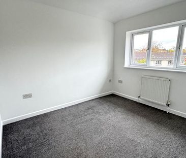 3 bedroom end of terrace house to rent - Photo 5