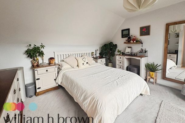 High Street - Photo 1