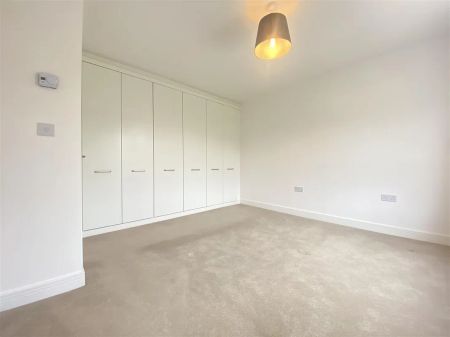 Anglo Close, Dore, Sheffield - Photo 3