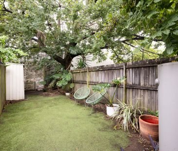 Effortless inner-city terrace living in heart of area - Photo 5