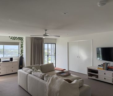 ONE BED PLUS STUDY WITH FANTASTIC WATER VIEWS - Photo 1