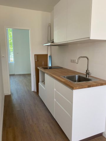 Location Appartement 2 pièces 38m² LYON 8ème - Photo 3