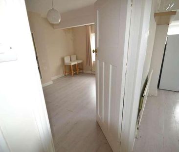 Langdale Gardens, Perivale, UB6 - Photo 3