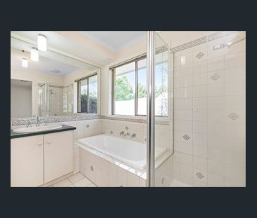 SWEET UNIT IN THE MOST PEACEFUL COMPLEX IN THIS SEASIDE SUBURB - Photo 4