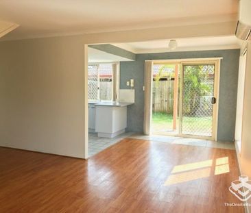 3 BEDROOM TOWNHOUSEâWarrigal State School Catchment - Photo 2