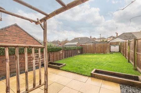 2 bed semi-detached house to rent in Moorlands Road, Cleckheaton - Photo 2