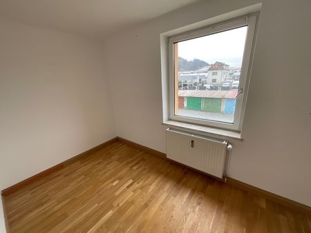 4 Zimmer Wohnung in ruhiger Lage und doch Zentral - Photo 2