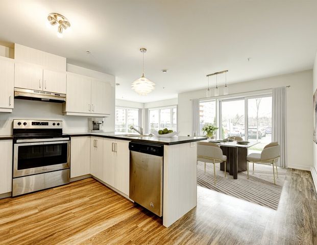 3 chambres - 301 Place Claude-Dagenais, Sainte-Thérèse - Photo 1