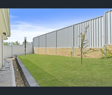 Luxurious Family Living in Wilton! - Photo 5