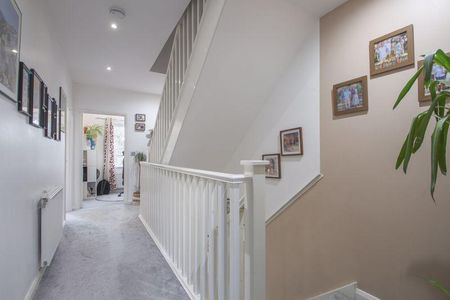 5 bedroom terraced house to rent - Photo 5