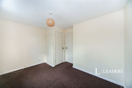 2 bedroom house to rent Dovedale, Luton, LU2 - Photo 5