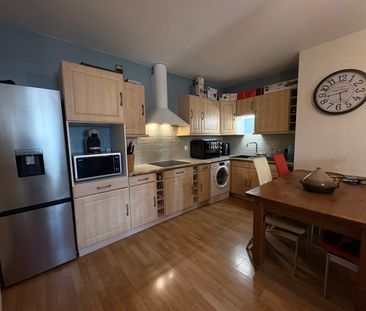 Location Appartement 2 pièces 43m² - Photo 3