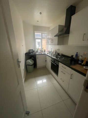 Room in a Shared Flat, Grove Vale, SE22 - Photo 4