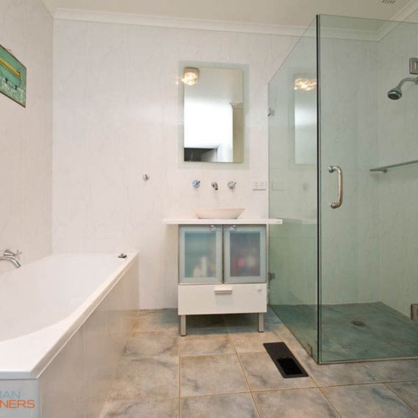 105 Theodore Street, Curtin ACT 2605 - House For Rent | Domain - Photo 1