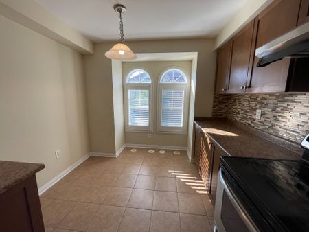 For Lease - 272 wetenhall landing Lane, Milton, Ontario - Photo 2