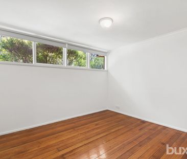 Short stroll to the beach - Photo 4