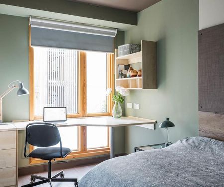 1 bedroom in a flat share to rent - Photo 3