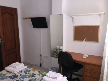 Calle Diego de Almaguer, Málaga, Andalusia 29006 - Photo 5