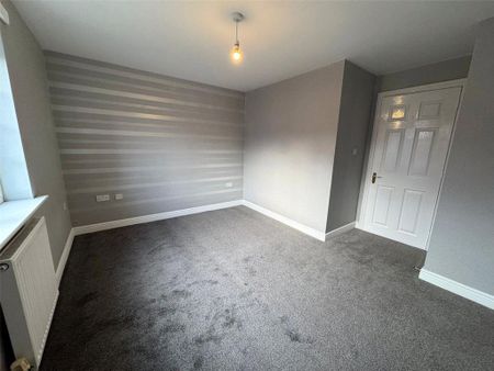 3 bedroom semi-detached house to rent - Photo 4