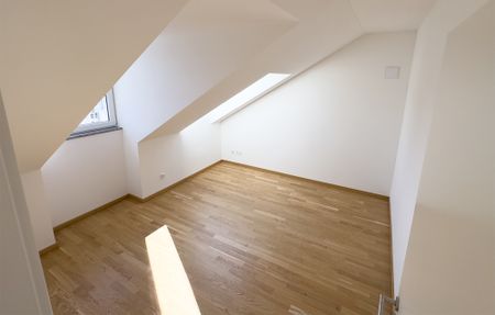 Lichtdurchflutete 4 Zi. Wohnung mit Dachterrasse & Balkon, ca. 102m² Wfl. TG-Plätze in Gilching (S8) - Photo 5