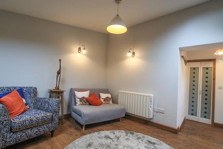 High Street Stalham, Norwich - Photo 2