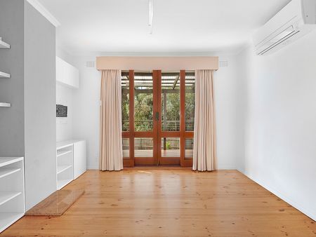 Recently Renovated, Great Location - Photo 3