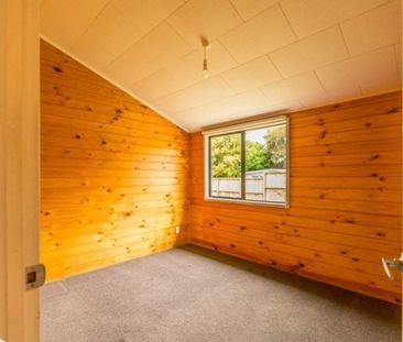 Lovely Lockwood home close to the beach - Photo 5