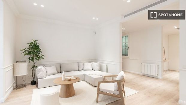3 room luxury Apartment for rent in Barcelona, Catalonia - Photo 1