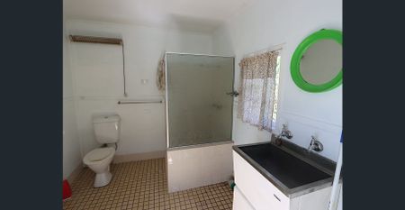 Great Location - Photo 2