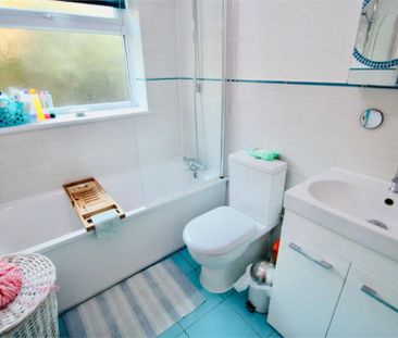 2 bedroom ground floor flat to rent - Photo 5