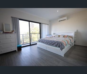 4/2 Crystalline Road, Spearwood, WA 6163 - Photo 4