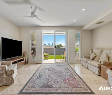 Secluded Townhome In The Heart Of Hawthorne! - Photo 1