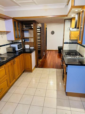 Darlington - Photo 4