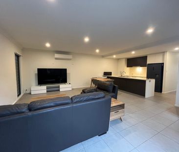 Coomera - Photo 1