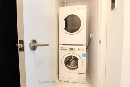 87 Peter Street #2015 - Photo 2