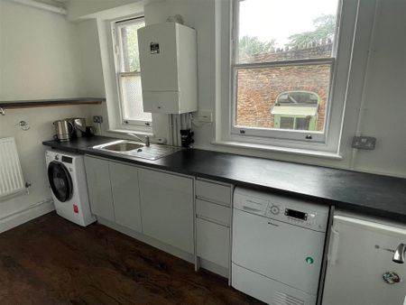 3 bedroom apartment to rent - Photo 5