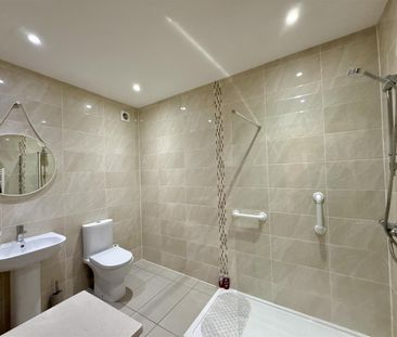Flat 2, 245 Caernarfon Road - Photo 5