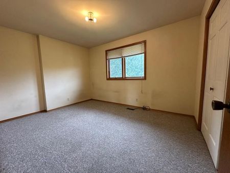 For Lease - 1711 Hansuld Street, London East, Ontario - Photo 4