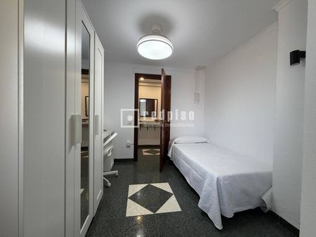 Piso en alquiler en Calle Gaucin, Vistafranca - La Luz, Carretera de Cádiz, Málaga - Photo 2