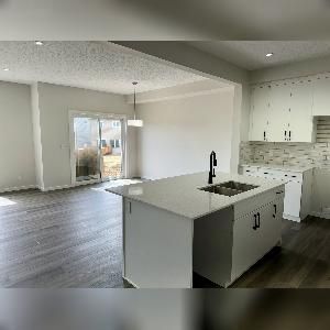 4 Bed 3 Bath Dbl Garage Upper Suite Maple Crest - Photo 4