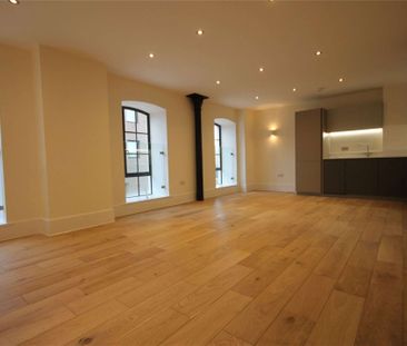 A luxury one bedroom apartment in the historic Spiller's Mill devel... - Photo 1