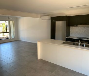 WELL APPOINTED MODERN TOWN HOUSES AVAILABLE 10/01/2026 - Photo 1