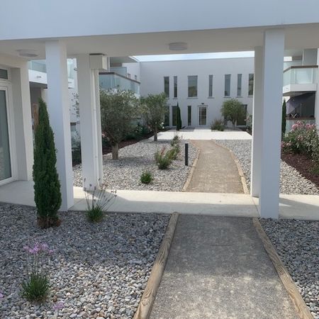 Location Appartement 2 pièces 39m² VILLENEUVE DE LA RAHO 66180 - Photo 4