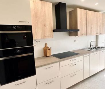 Appartement te huur - Foto 2