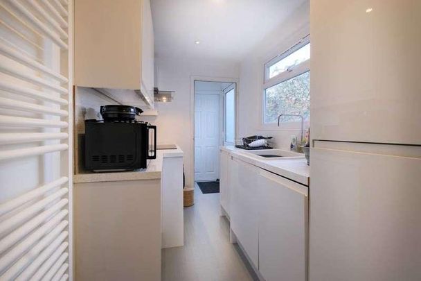 Southview Road, Bath, BA2 - Photo 1