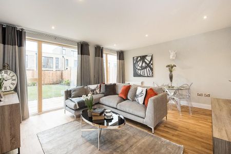 4 bedroom end of terrace house to rent - Photo 5