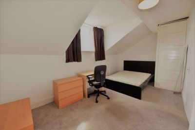5 bedroom House in Victoria Road, Leeds - Photo 5