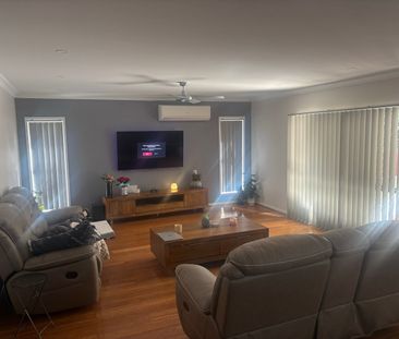 Springfield Lakes - Photo 3